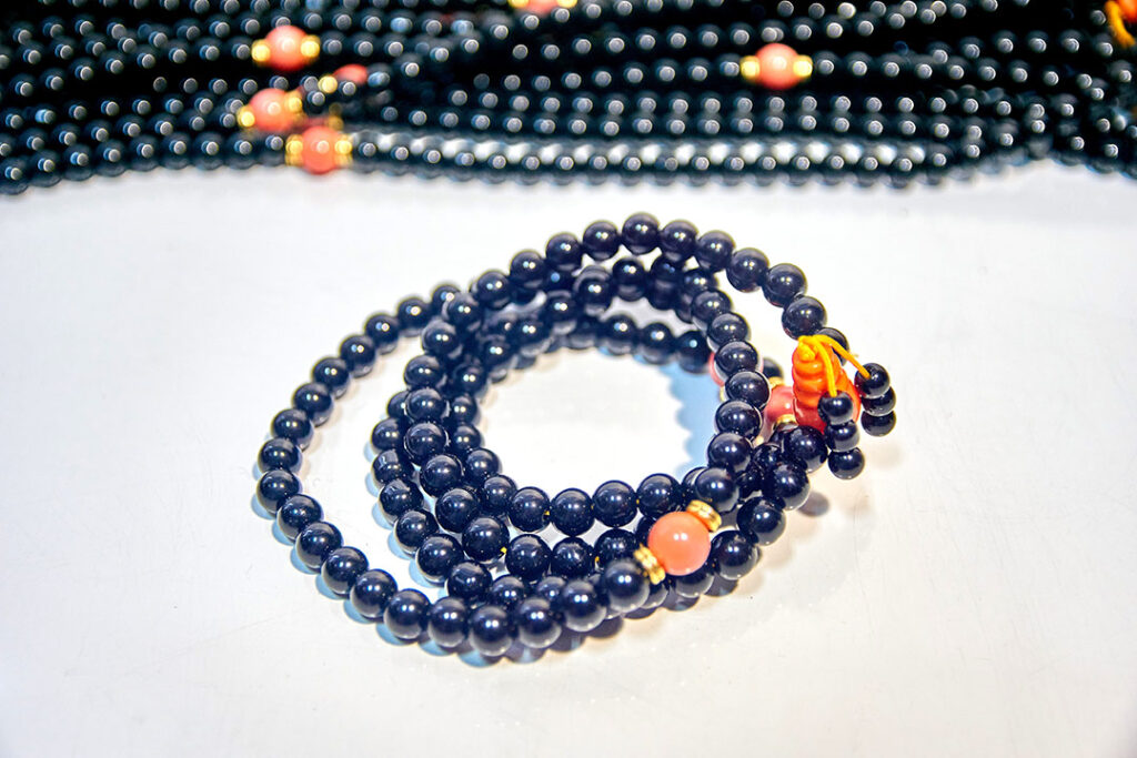 Black Mala (8mm)