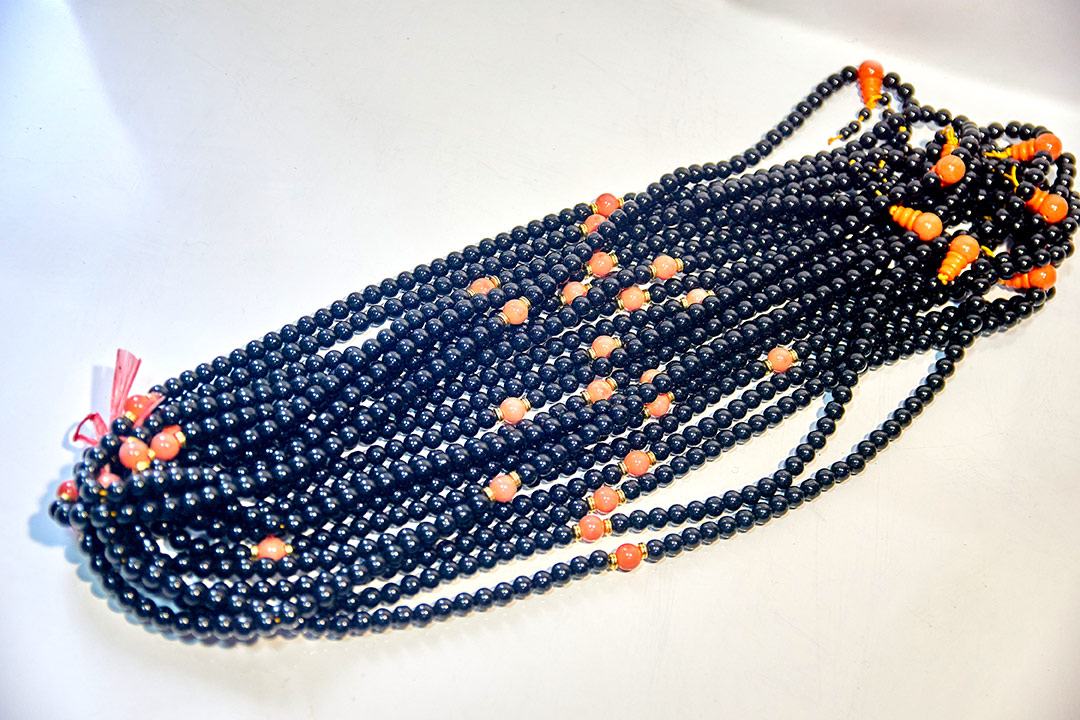 Black Mala (8mm)